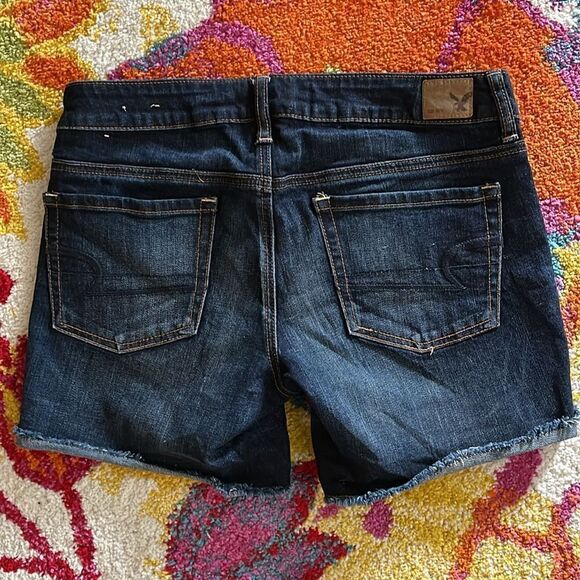 EXCELLENT CONDITION WOMEN’S SIZE 4 AMERICAN EAGLE STRETCH BOY MIDI 6” SHORTS - Picture 6 of 7